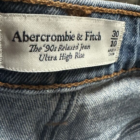 Abercrombie & Fitch The 90's Relaxed Jean Ultra High Rise Ripped Sz 30 / 10 Reg - Picture 8 of 8